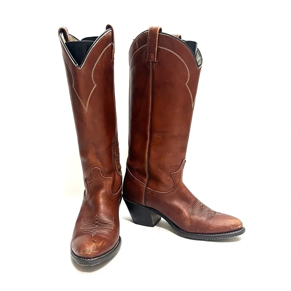 Vintage 1970s men’s brown leather pull on heeled cowboy boots